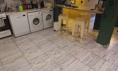 PH en venta - 4 Dormitorios 2 Baños - Ituzaingó