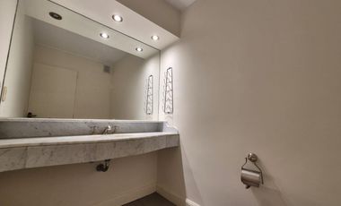 Venta Departamento La Lucila Vista al rio 6 ambientes 2 cocheras