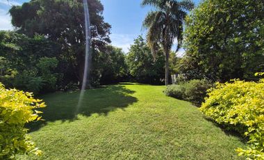 Venta Departamento La Lucila Vista al rio 6 ambientes 2 cocheras