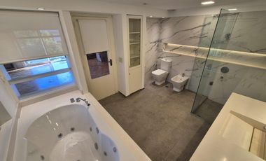 Venta Departamento La Lucila Vista al rio 6 ambientes 2 cocheras