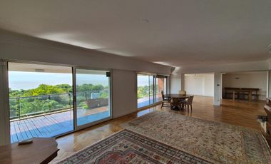 Venta Departamento La Lucila Vista al rio 6 ambientes 2 cocheras