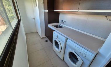 Venta Departamento La Lucila Vista al rio 6 ambientes 2 cocheras