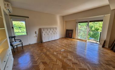 Venta Departamento La Lucila Vista al rio 6 ambientes 2 cocheras