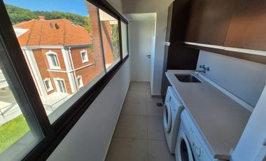 Venta Departamento La Lucila Vista al rio 6 ambientes 2 cocheras