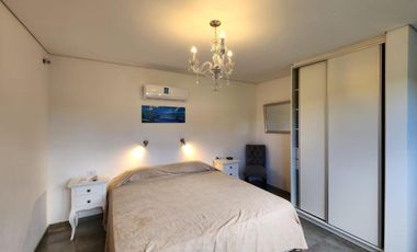 Casa en venta - 4 Dormitorios 4 Baños - Pinamar