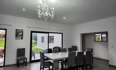Casa en venta - 4 Dormitorios 4 Baños - Pinamar