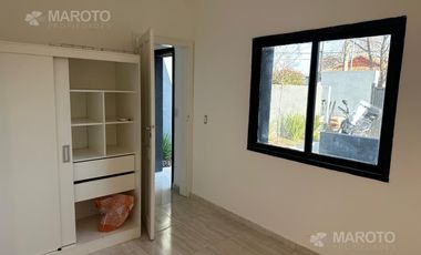 Departamento en Alquiler en centro de Maschwitz - Dos ambientes con patio-MAROTO PROPIEDADES