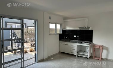 Departamento en Alquiler en centro de Maschwitz - Dos ambientes con patio-MAROTO PROPIEDADES