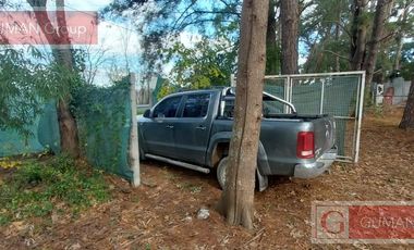 Alquiler de junio a diciembre  , a mts de Barrio San matias y Canton , entorno increible gran parque , amoblada,  fogon deck  s/ lote de 1500 m2