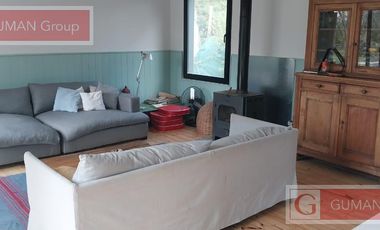 Alquiler de junio a diciembre  , a mts de Barrio San matias y Canton , entorno increible gran parque , amoblada,  fogon deck  s/ lote de 1500 m2