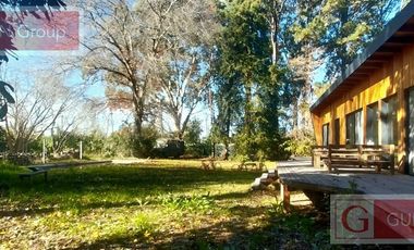 Alquiler de junio a diciembre  , a mts de Barrio San matias y Canton , entorno increible gran parque , amoblada,  fogon deck  s/ lote de 1500 m2