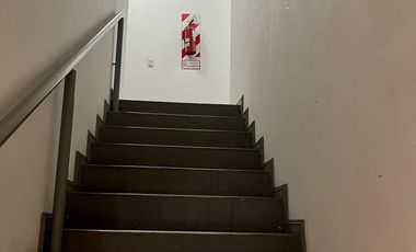 IMPECABLE mono ambiente en muy buena ubicación y bajas expensas - Venta Directa!!!