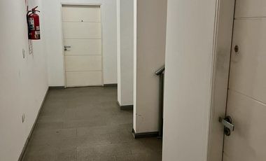 IMPECABLE mono ambiente en muy buena ubicación y bajas expensas - Venta Directa!!!