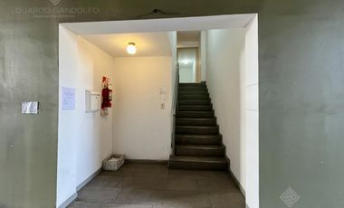 IMPECABLE mono ambiente en muy buena ubicación y bajas expensas - Venta Directa!!!