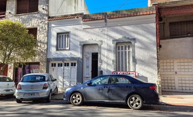 Casa a demoler en Lote de 300 m2 zonificacion C1A
