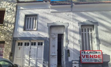 Casa a demoler en Lote de 300 m2 zonificacion C1A