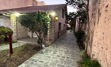VENDO LOTE 467 MTS LA PERLA A 30 MTS MAR
