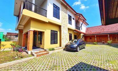 Dijual Rumah 2 Lantai, Halaman Luas! Lokasi Strategis di TENGAH KOTA BANTUL DEKAT RSUD BANTUL.