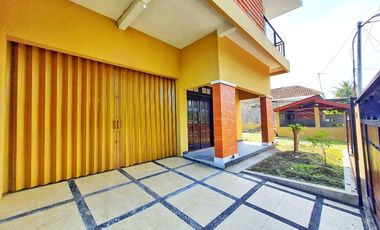 Dijual Rumah 2 Lantai, Halaman Luas! Lokasi Strategis di TENGAH KOTA BANTUL DEKAT RSUD BANTUL.