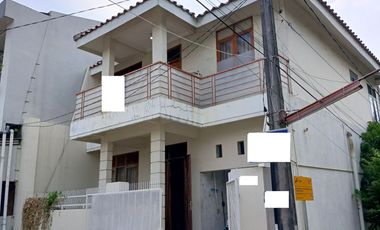 Rumah 2 Lt Strategis 9 Mnt ke Green Walk Mall Bisa Nego Dibantu KPR J-26231