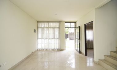 Rumah Cantik Siap Huni Dekat RS Siloam Lippo Cikarang 2 Lantai J-23085
