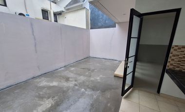 Rumah Cantik Siap Huni Dekat RS Siloam Lippo Cikarang 2 Lantai J-23085