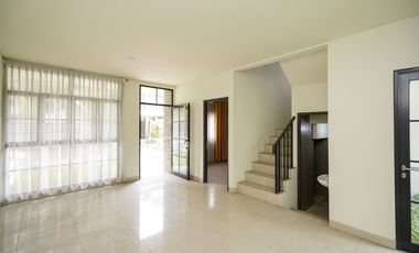 Rumah Cantik Siap Huni Dekat RS Siloam Lippo Cikarang 2 Lantai J-23085