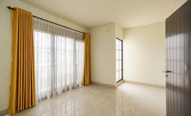 Rumah Cantik Siap Huni Dekat RS Siloam Lippo Cikarang 2 Lantai J-23085