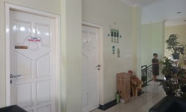 Dijual Rumah 3 Lantai Siap Huni Berlokasi Strategis di Ambon!