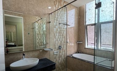 Vky - Disewakan TownHouse Ancol Seafront Furnish
