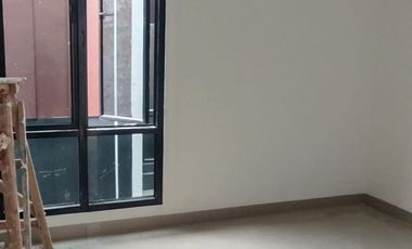 Di Jual Rumah Murah 2 lantai SHM di Jakarta Timur