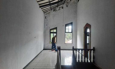 Dijual Rumah 3 Laintai Siap Huni di Ambon - Maluku!