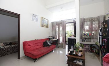 Rumah Luas 1 Lantai di Windelrio Townhouse SHM Hadap Utara J-12445
