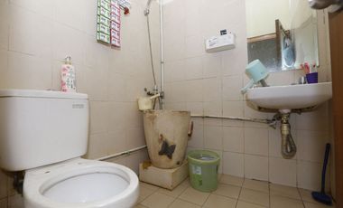 Rumah Luas 1 Lantai di Windelrio Townhouse SHM Hadap Utara J-12445