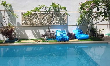 Villa Modern Style Jl Gedong Sari Mumbul