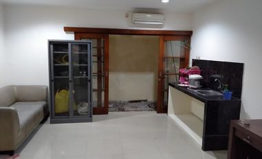 Townhouse Awana Mantrijeron 4 Kamar 3 Kamar Mandi