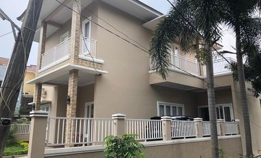 Rumah Siap Huni Posisi Hook Depan Taman Dekat LRT Cibubur