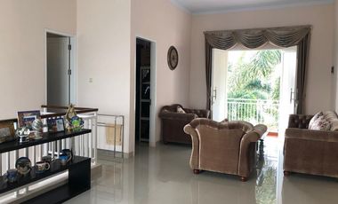 Rumah Siap Huni Posisi Hook Depan Taman Dekat LRT Cibubur