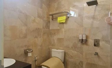 Rumah mewah modern minimalis pusat kota di serengan solo