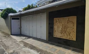 Rumah mewah modern minimalis pusat kota di serengan solo