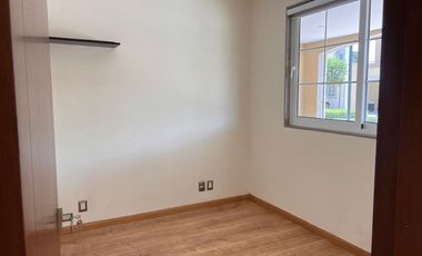 CASA EN RENTA FRACC PORTOFINO MODELO ISABELLA CON EXCEDENTE DE JARDÍN