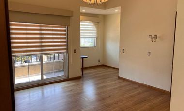 CASA EN RENTA FRACC PORTOFINO MODELO ISABELLA CON EXCEDENTE DE JARDÍN