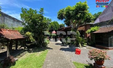 Rumah semi villa - Banyuwangi Kota