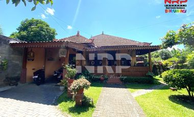 Rumah semi villa - Banyuwangi Kota