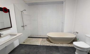 villa kompleks view laut di nusa dua,dkt pantai,strategis