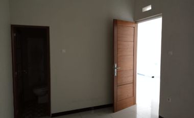 Rumah baru modern minimalis dekat exit tol karanglo blimbing malang