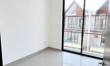 Disewakan rumah osaka residence pik 2 uk 6x10 siap huni