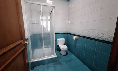 SEWA RUMAH MEWAH TERAWAT 2 LANTAI DI MAINROAD SUKAJADI BISA BUAT USAHA