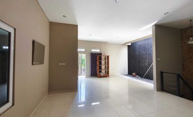 Disewakan Rumah full furnished di cluster kawasan pendidikan