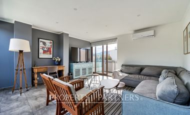 Excelente departamento Duplex con Quincho en la Azotea, vista  despejada en la Dehesa Central.